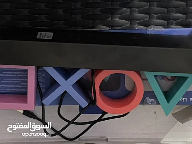 كنترول جوال و ساعه و اضاءة ديكور