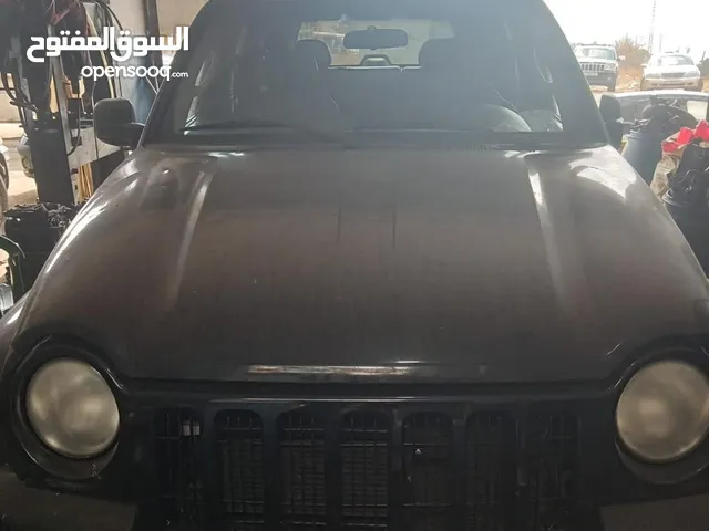 Jeep liberty 2002 black in beige need engine
