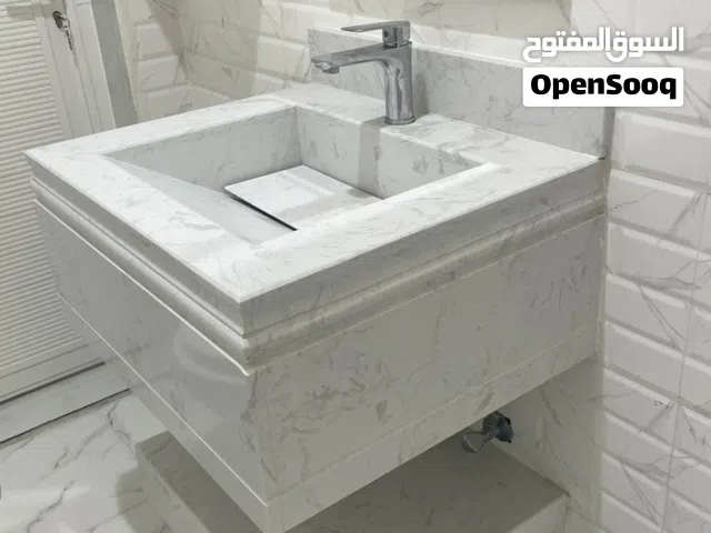 مغسلتين رخام نظيفه