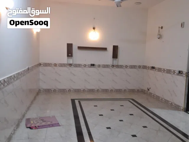 120 m2 4 Bedrooms Townhouse for Rent in Basra Qibla