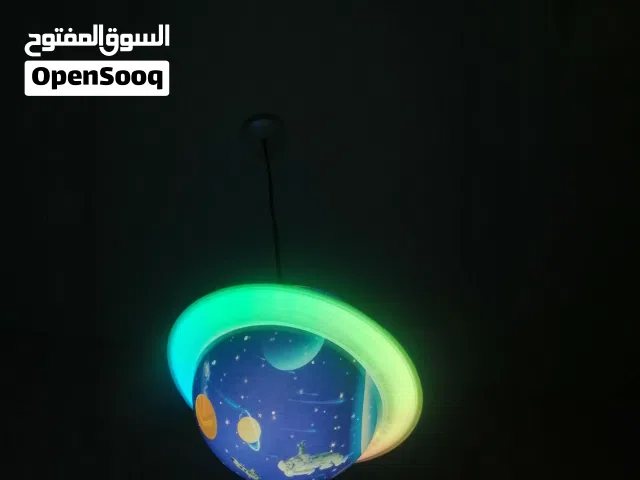 إضاءة جميلة لغرفة الأطفال