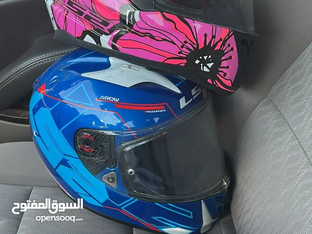 للبيع خوذ متنوعه اصليه