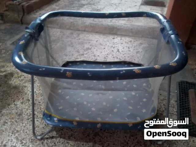 سرير اظفال مستعمل علي نظافة زي مافي صوره  سعر كازيوني