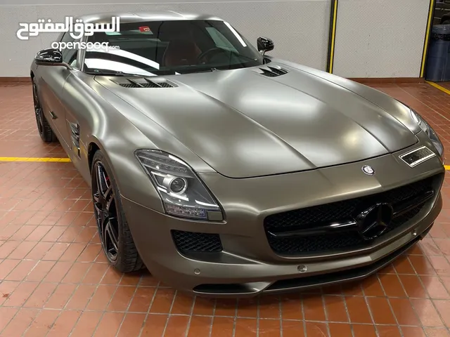 Rare Mercedes-Benz SLS AMG 2011 German Specs Low KM Collector’s Car
