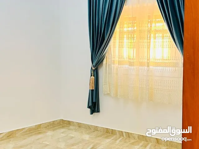 180 m2 5 Bedrooms Townhouse for Sale in Tripoli Ain Zara