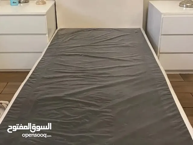 سرير مفرد مستعمل