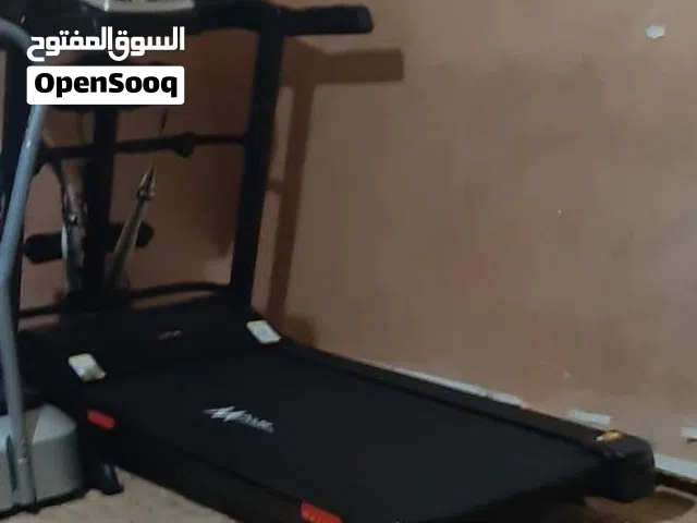 جهاز ركض تريدميل MPlus مع حزام رجاج بحاله ممتازه للبيع