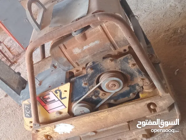 طباب ألي نوع بوماك ، ألماني يعمل على الديزل ، تشغيل من خلال السلف plate compactor