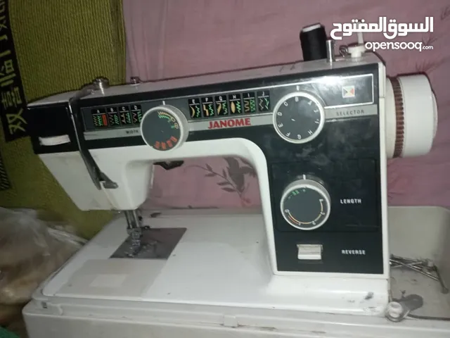 مكينة جانومي للخياطة المنزلية