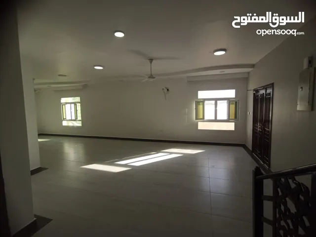 345 m2 More than 6 bedrooms Villa for Sale in Muscat Ansab