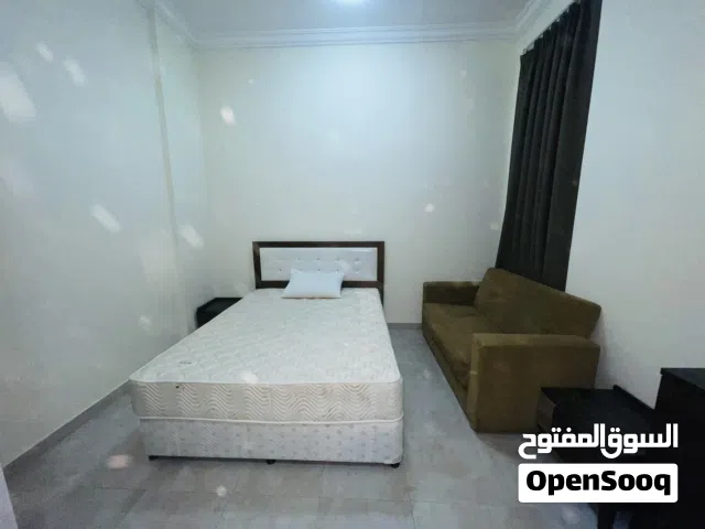 SINGLE & TWO EXCUTIVE MALE BACHELORS ROOMS