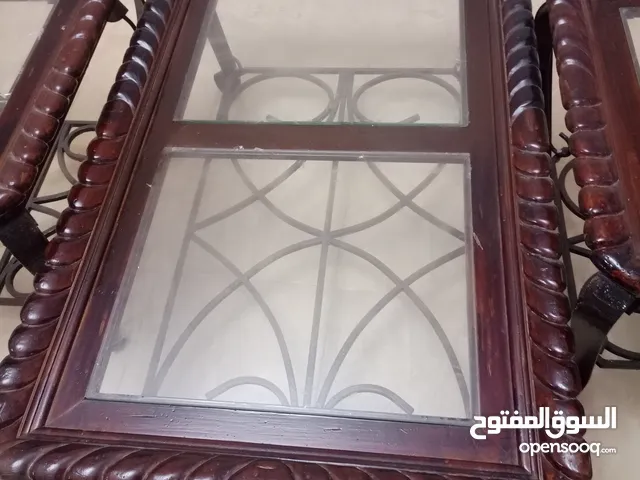 طقم طاولات حديد بحالة جيدة