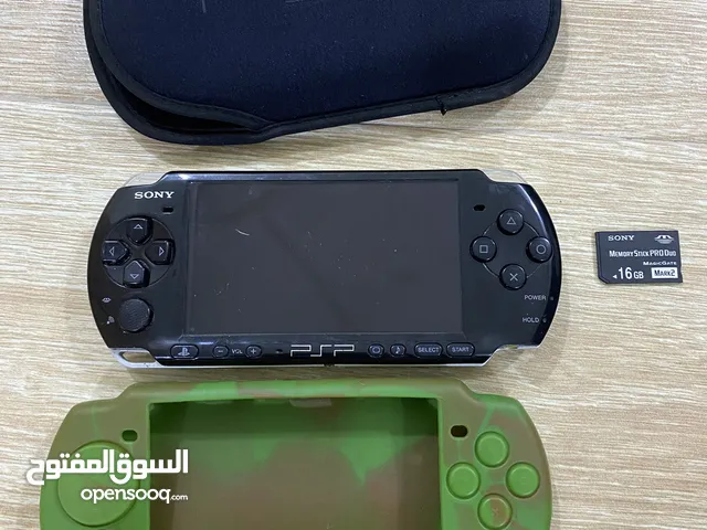 مستعمل نظيف وفيه ألعاب PSP