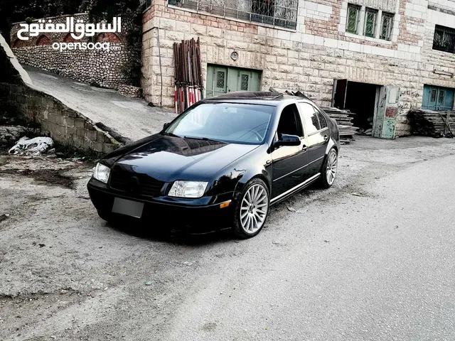 بورا 2002 بنزين متور 2000  قير عادي