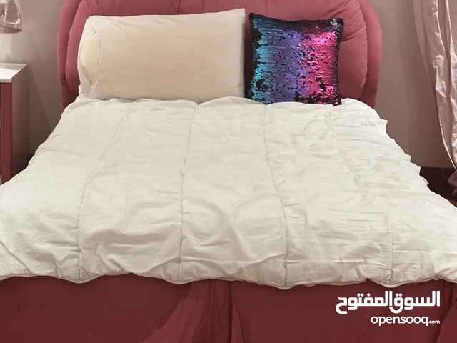 سرير نوم بحاله ممتازه