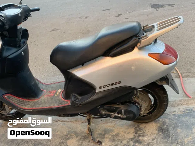 2016 هوندا أخرى