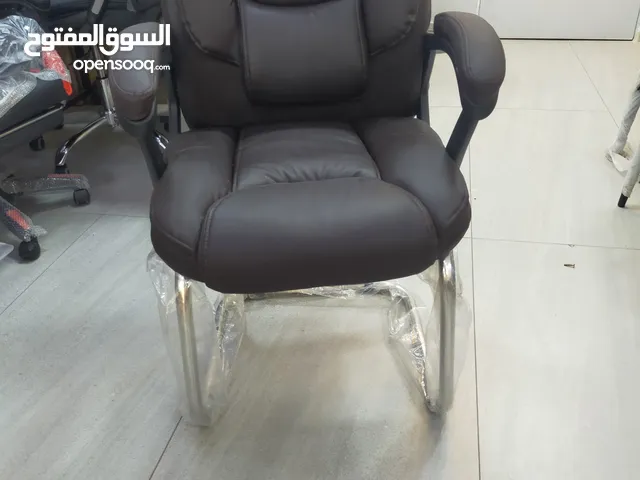 كرسي انتظار ثابت من الجلد جوده عاليه الوان مميزه وسعر منافس