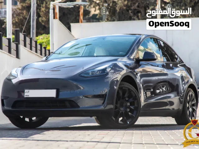 2023 Tesla Model Y Standard Range