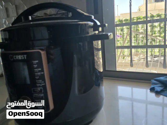 طنجرة ضغط كهربائية من شركة كريست