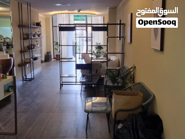 للايجار محل بشرق موقع ممتاز مساحة المحل 115 متر مربع  Shop for rent in the east, excellent location,