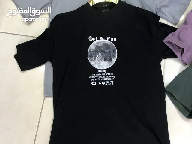 تيشيرتات للبيع