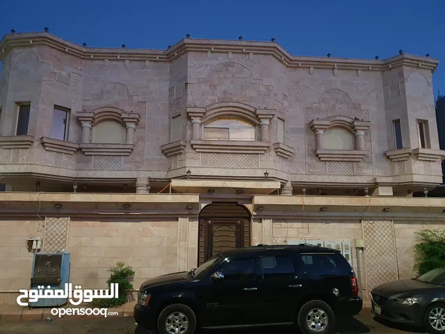 700m2 More than 6 bedrooms Villa for Sale in Al Madinah Ad Difa