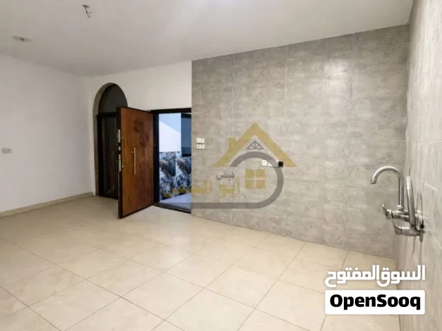 100 m2 2 Bedrooms Apartments for Rent in Basra Khadra'a