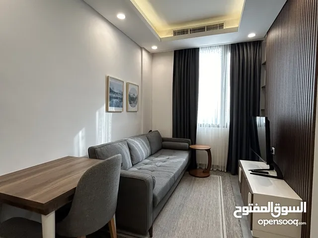 For rent one bedrooms in salmiya fir expats only