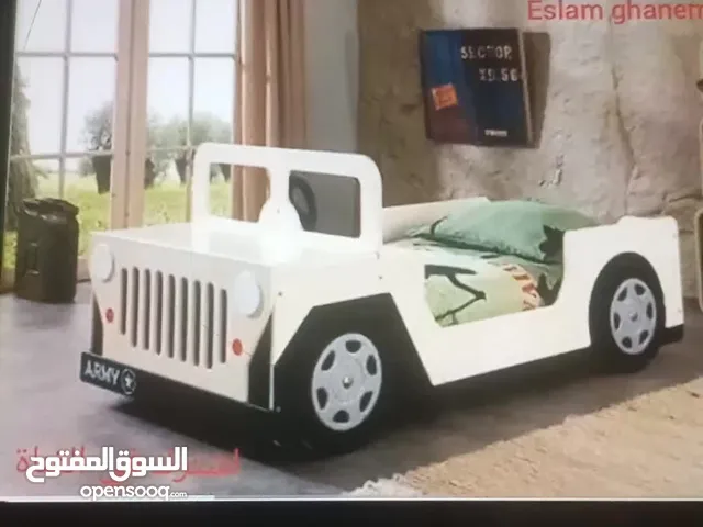 سرير أطفال للبيع