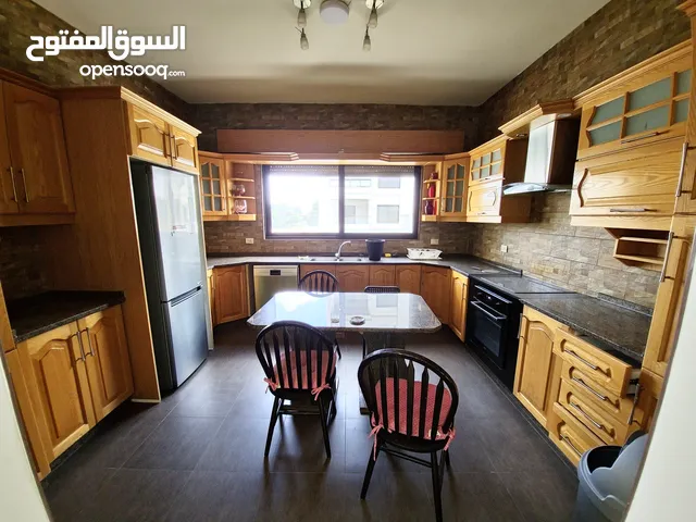 200 m2 3 Bedrooms Apartments for Rent in Amman Dahiet Al-Nakheel