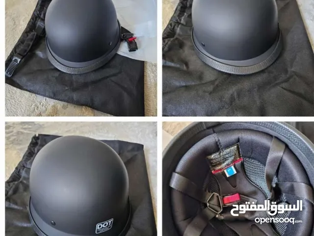 هلمت لونه اسود مطفي