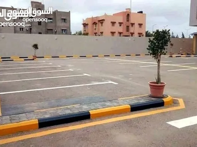 مبنى للبيع و للايجار ف الفرناج جنب جامعة ناصر