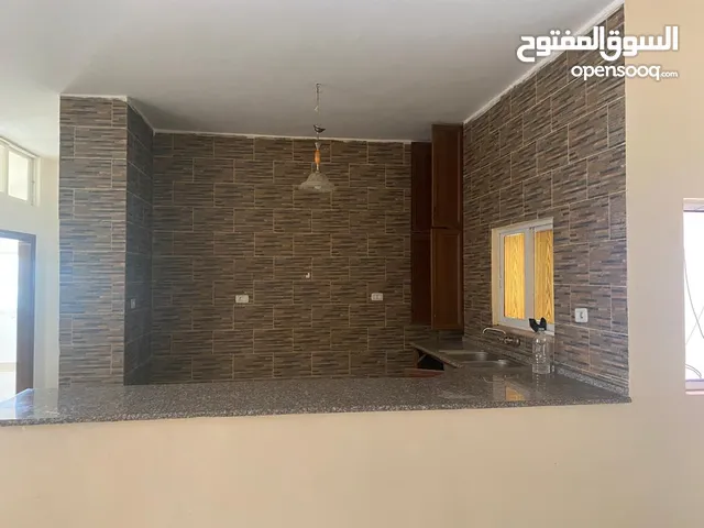 120 m2 3 Bedrooms Apartments for Rent in Al Karak Al-Marj