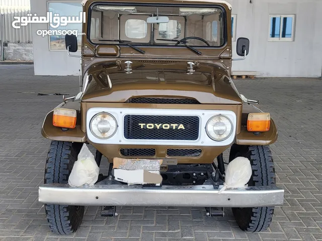 Used Toyota FJ in Ajman