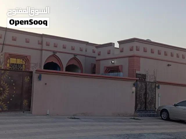 200 m2 3 Bedrooms Townhouse for Sale in Al Dakhiliya Bidbid