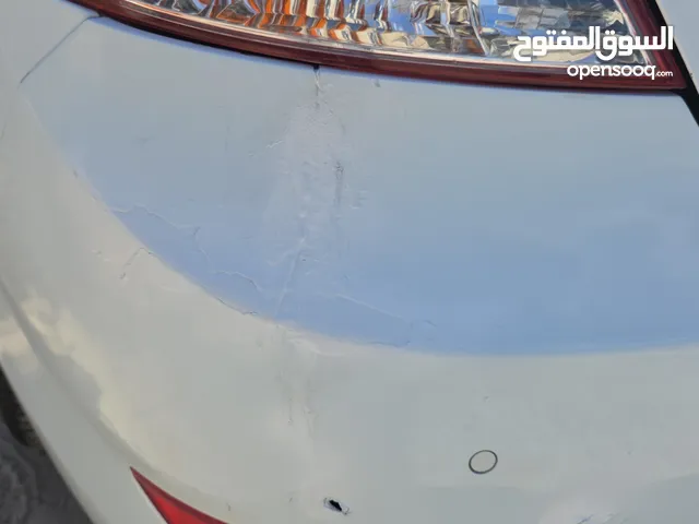 هيونداي اكسنت 2014 للبيع بحاله ممتازه مع كسر بسيط في الطبون الخلفي