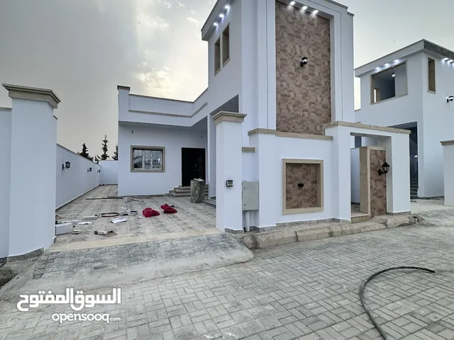 230m2 3 Bedrooms Townhouse for Sale in Tripoli Ain Zara