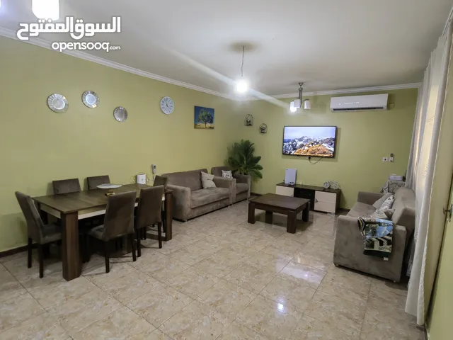ثلاث غرف للايجار