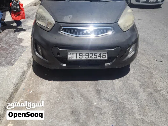 2013 كيا بيكانتو Standard