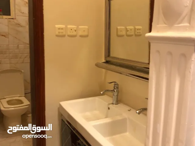 142 m2 3 Bedrooms Apartments for Rent in Al Riyadh Dhahrat Laban