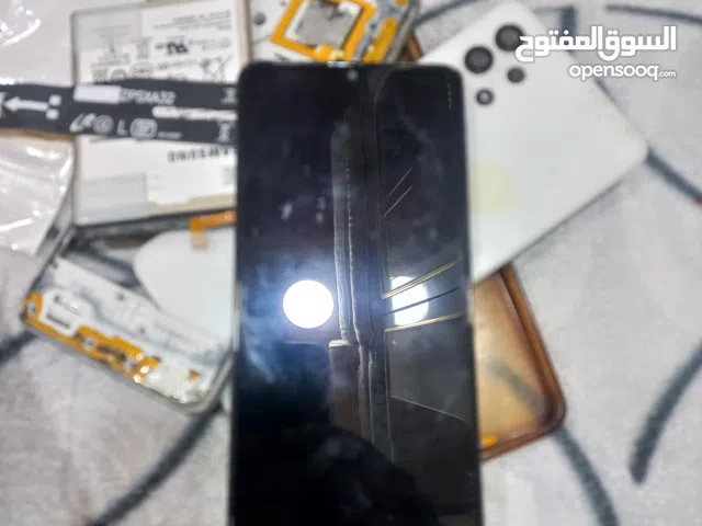 لبيع جهاز بدون بورد  A32فقط   وشاشه A30 كلهن شغالات على لفحص وسعره بيه مجال