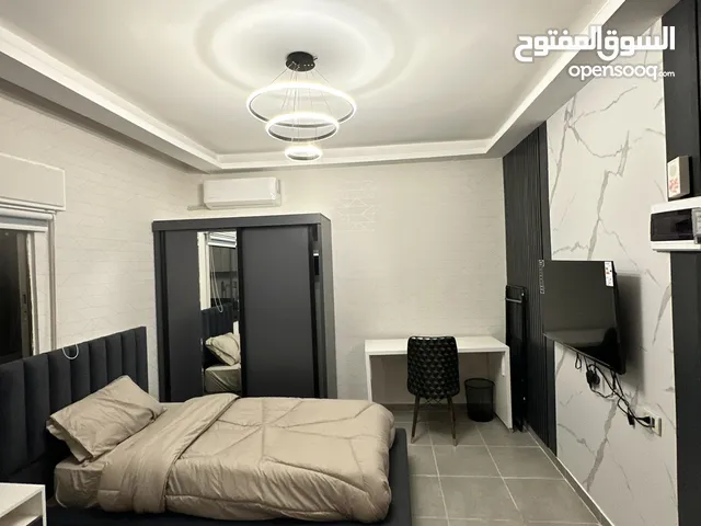 25 m2 Studio Apartments for Rent in Amman University Street