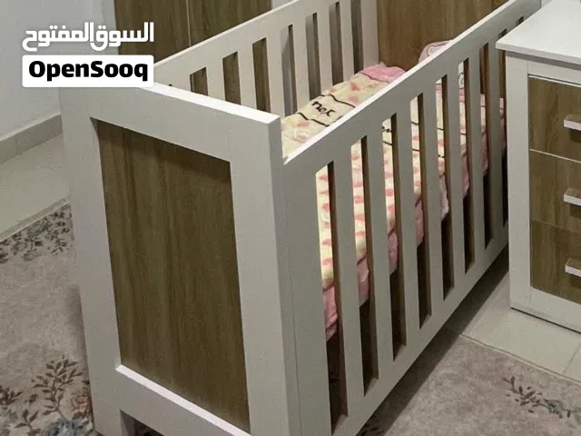 تخت بيبي للبيع