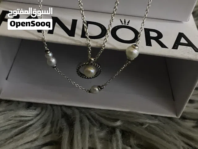 Barely used Pandora 2 necklace  اثنين قلادة باندورة بالكاد أُستخدم