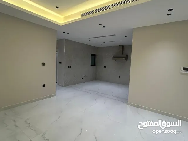 120 m2 3 Bedrooms Apartments for Rent in Jeddah As Safa