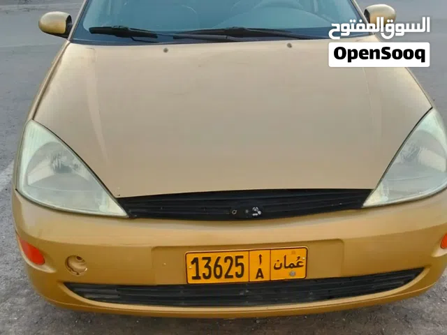 2000 فورد فوكس Standard