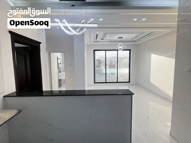 شقة للبيع بسعر عرررطه ومغرررري باقل من السوق في ارقى الاحياء في برج 6 ادوار فقط على شارع زفلت ...