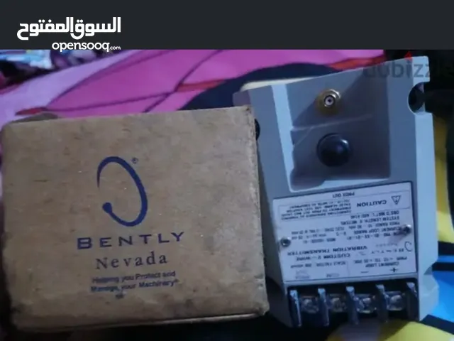جهاز Bentley Nevada Vibration Transmitter أصلي 100%#BentleyNevad# الرقم الجزئي (P/N): 990-05-XX-01-0