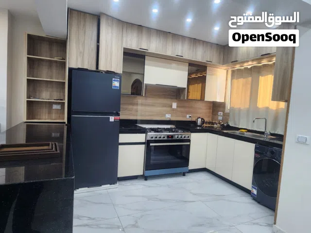 فيلا للايجار بمارينا 5