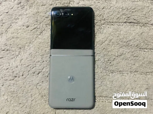 للبيع Motorola Razr 50